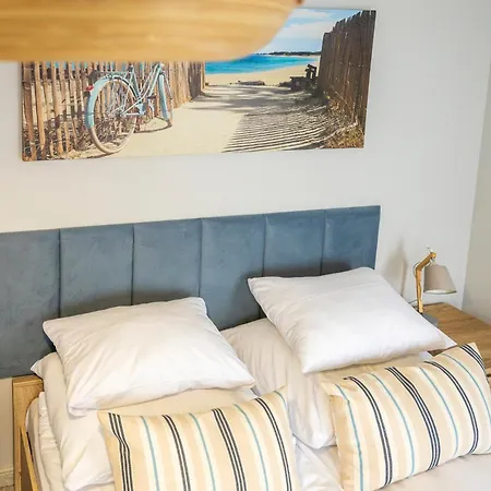 Reymonta 15 Surfingbird Апартаменти