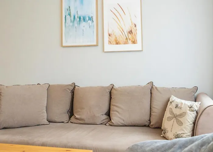 Reymonta 15 Surfingbird Апартаменти