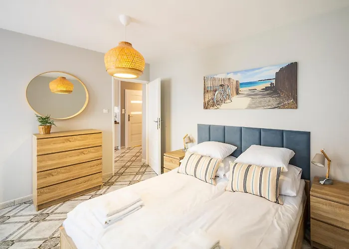 Reymonta 15 Surfingbird Апартаменти *