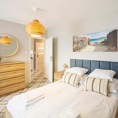 Reymonta 15 Surfingbird Апартаменты *