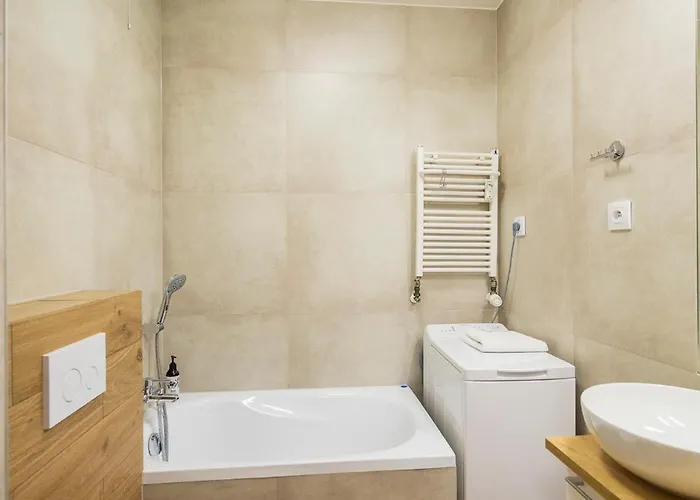 Reymonta 15 Surfingbird Колобжег